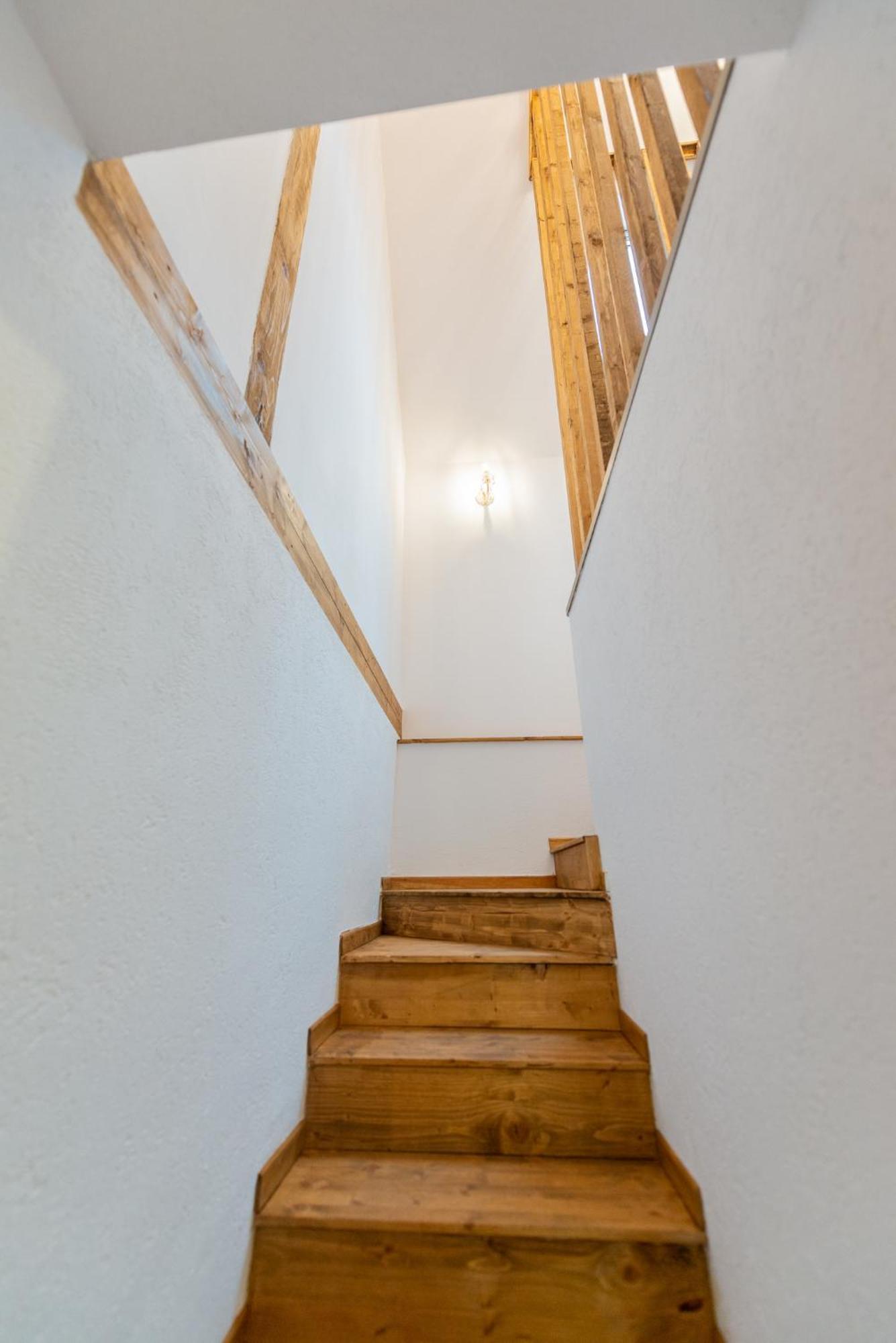 Fernweh Haus Brasov Hotel Bagian luar foto